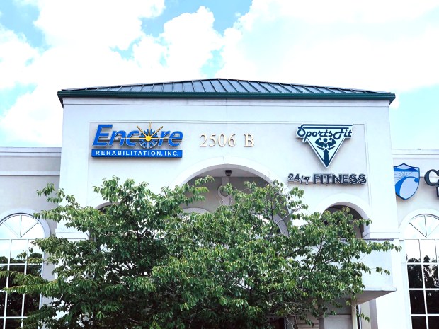 New signs for Encore Rehabilitation-Decatur and SportsFit Decatur #EncoreRehab